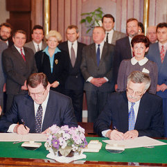 Podpis dohody o spolupráci ČR a SR (1992), Hejzlar Jaroslav, ČTK